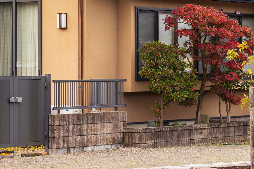 塀 擁壁塗装 大阪市住之江区の屋根塗装 外壁塗装はリーサペイント